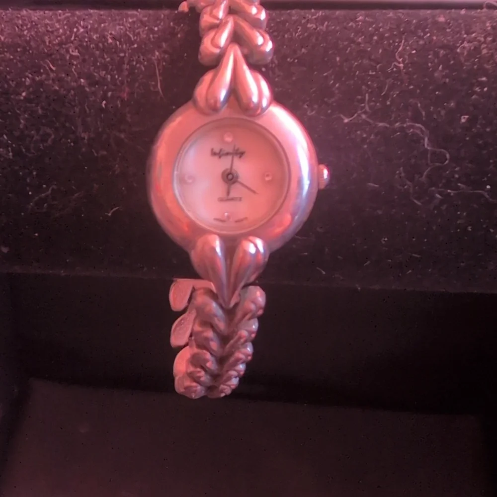Infinity watch - Picture 1 of 2